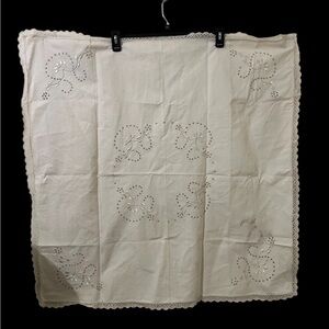 Off White Table Cloth ⚠️ With Stains 35 x 34